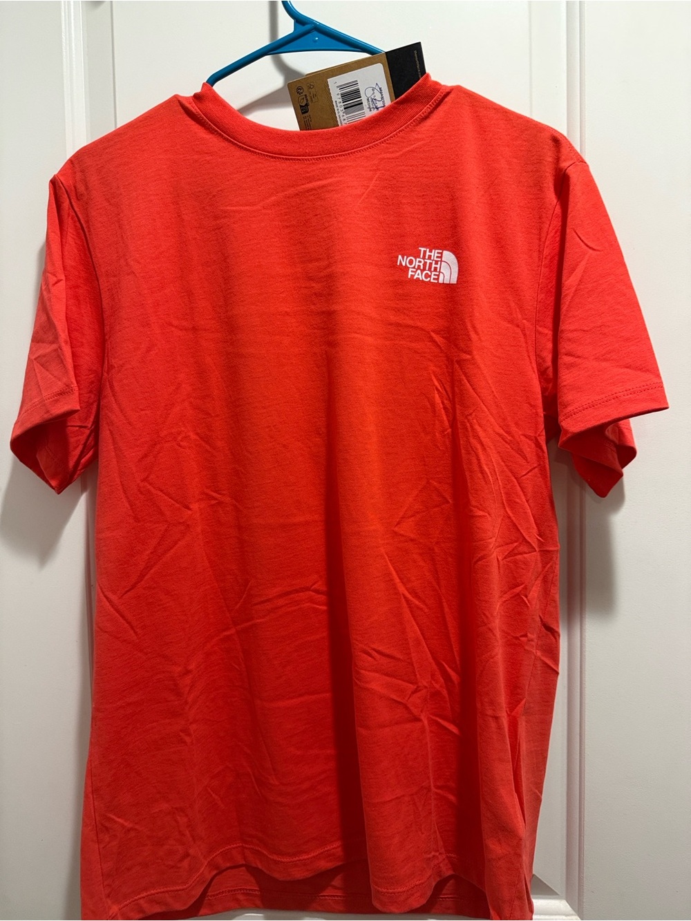 NWT The North Face women’s Short Sleeve Crew Tee - Red